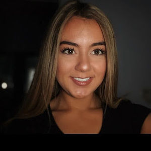 Meet your Posher, Caroline